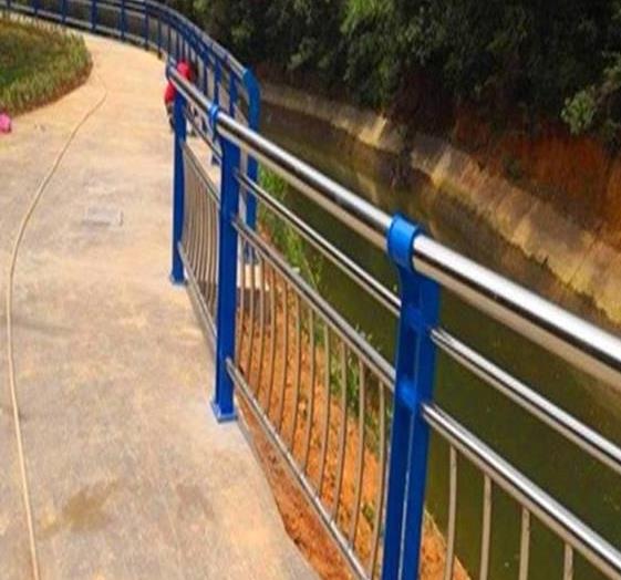 ��ײ���˷�����ʩ